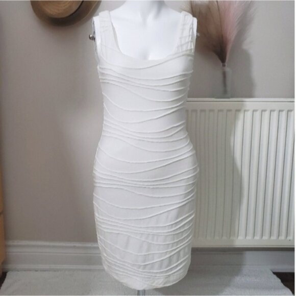 XXI White Bodycon Textured Dress- S - Picture 4 of 16